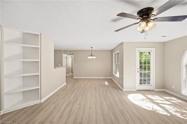 323 Ivy Glen Court, Winston-salem, NC 27127