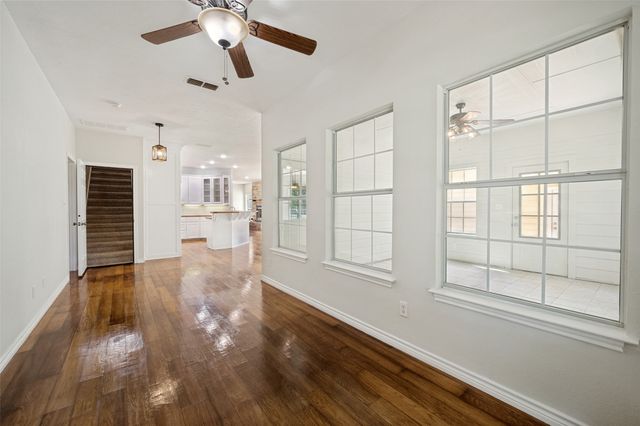 229 Quail Run Road, Valley View, TX 76272