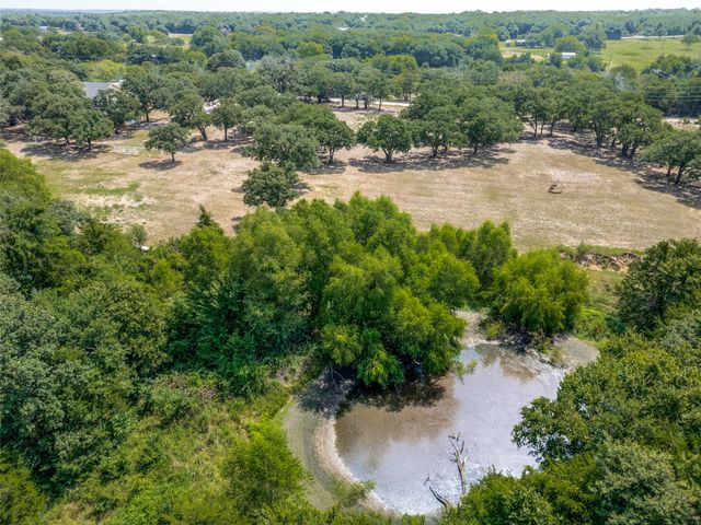 229 Quail Run Road, Valley View, TX 76272