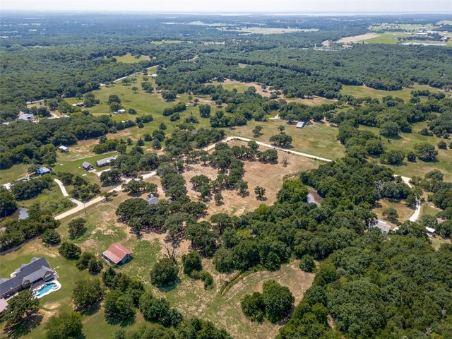229 Quail Run Road, Valley View, TX 76272