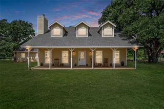 229 Quail Run Road, Valley View, TX 76272