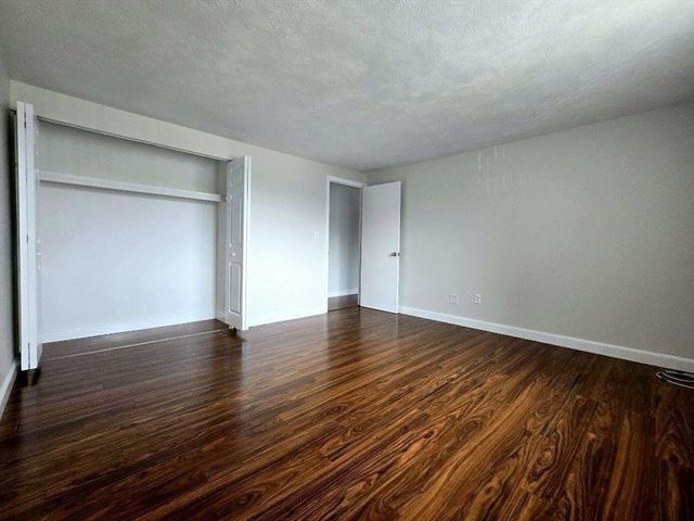 11 Woodcrest Ct 5, Weymouth, MA 02190