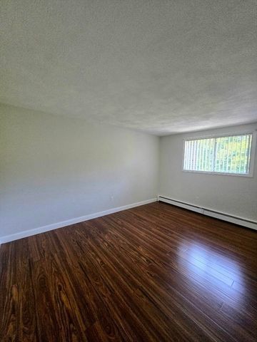 11 Woodcrest Ct 5, Weymouth, MA 02190