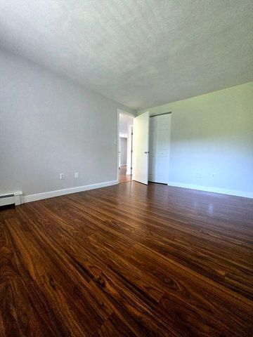 11 Woodcrest Ct 5, Weymouth, MA 02190