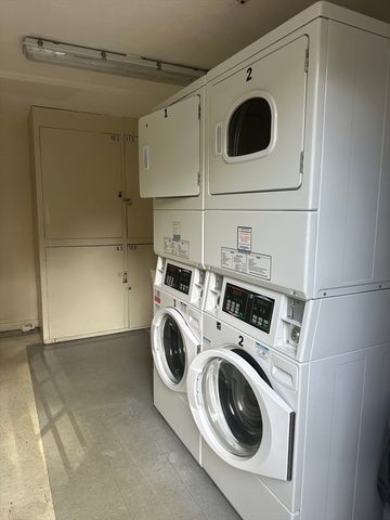 11 Woodcrest Ct 5, Weymouth, MA 02190