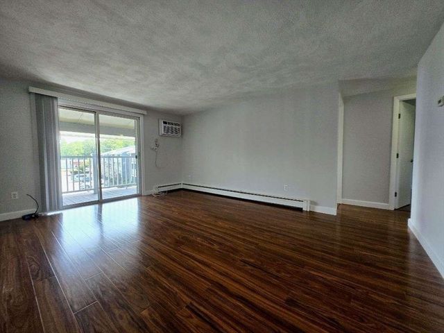 11 Woodcrest Ct 5, Weymouth, MA 02190