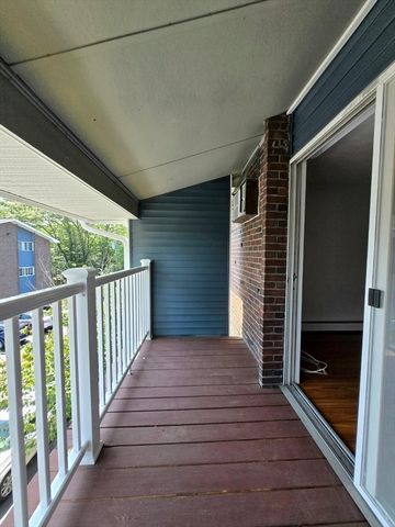 11 Woodcrest Ct 5, Weymouth, MA 02190