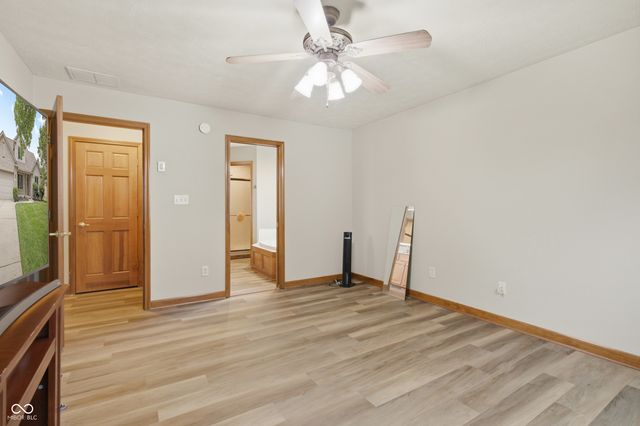 4015 Highland Park Drive, Greenwood, IN 46143