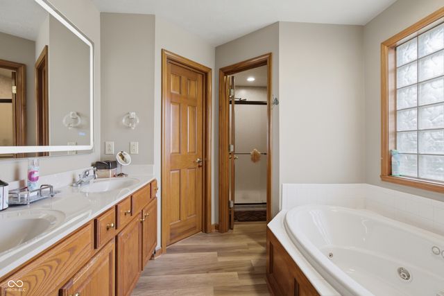 4015 Highland Park Drive, Greenwood, IN 46143