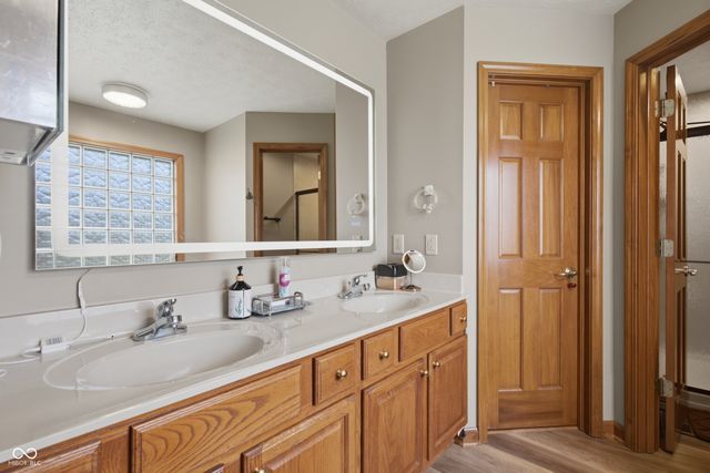 4015 Highland Park Drive, Greenwood, IN 46143