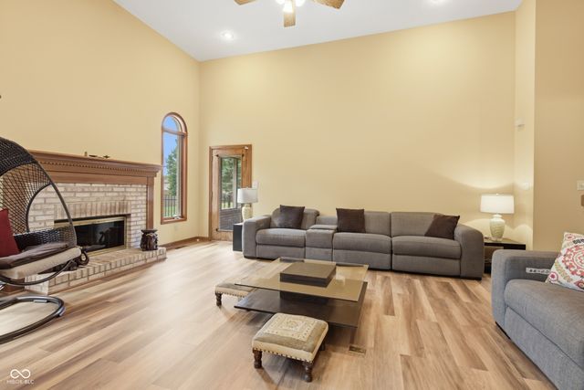 4015 Highland Park Drive, Greenwood, IN 46143
