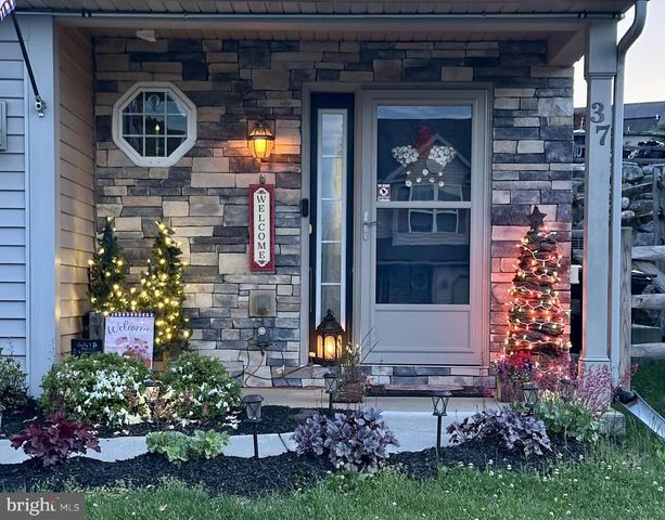 37 MARSHA DR., Cressona, PA 17929