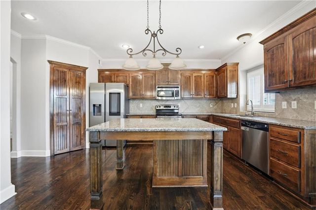 1305 NE 107th Street, Kansas City, MO 64155