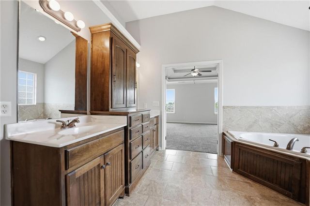 1305 NE 107th Street, Kansas City, MO 64155