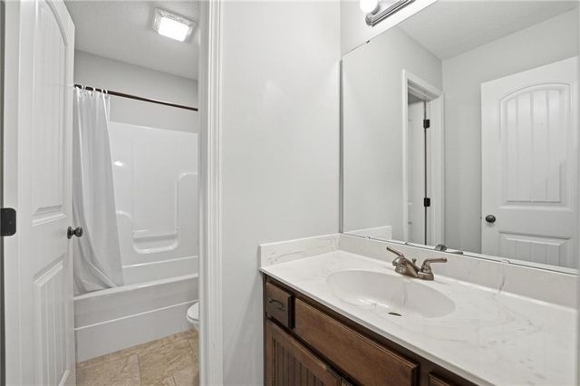1305 NE 107th Street, Kansas City, MO 64155
