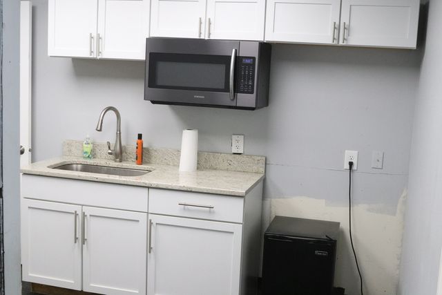 4583 American Road, Rockford, IL 61109