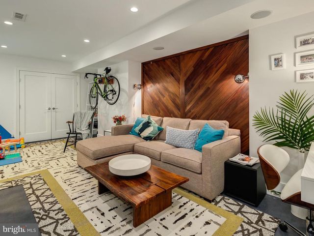 1450 T ST NW, Washington, DC 20009