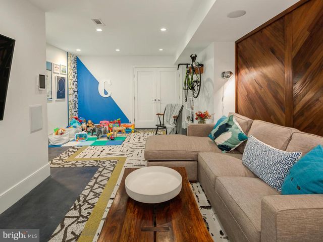 1450 T ST NW, Washington, DC 20009