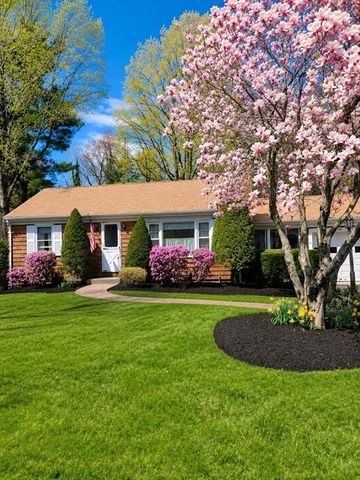 181 Main St, Foxboro, MA 02035