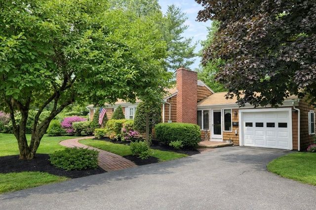 181 Main St, Foxboro, MA 02035