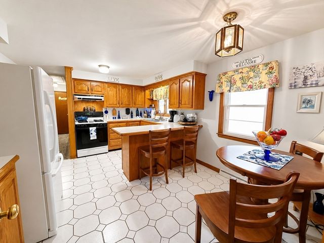 181 Main St, Foxboro, MA 02035