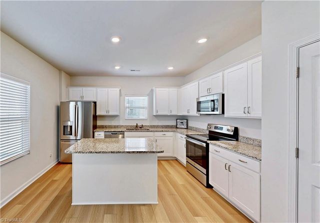 3719 Boxwood Court, Thomasville, NC 27360