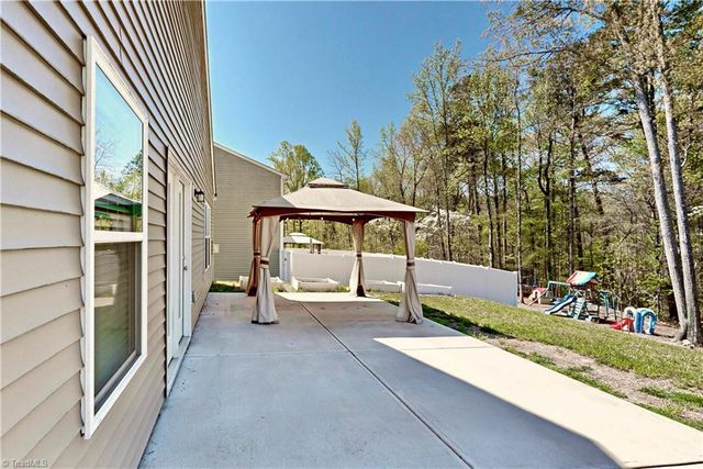 3719 Boxwood Court, Thomasville, NC 27360