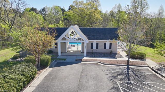 3719 Boxwood Court, Thomasville, NC 27360