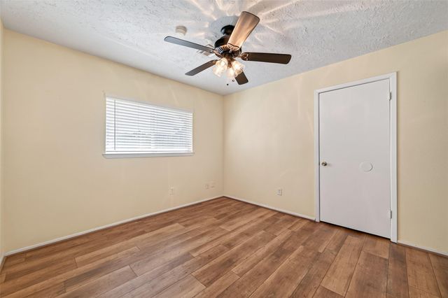 17230 Forelock Way, Crosby, TX 77532