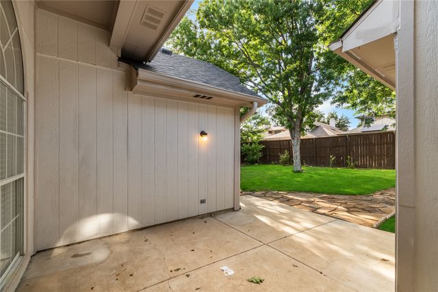 2901 Panorama Drive, Carrollton, TX 75007