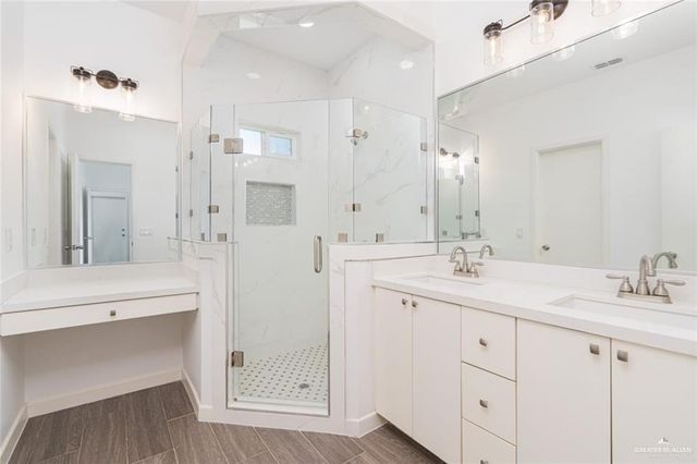 529 Country Club Drive, Alamo, TX 78516