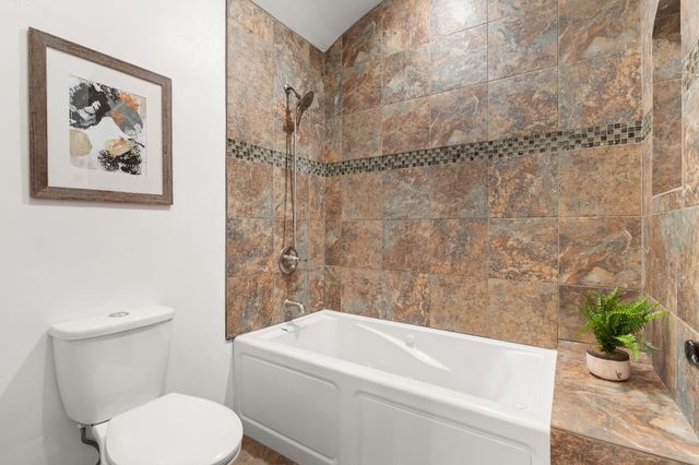 1202 Gabaldon Road NW, Albuquerque, NM 87104
