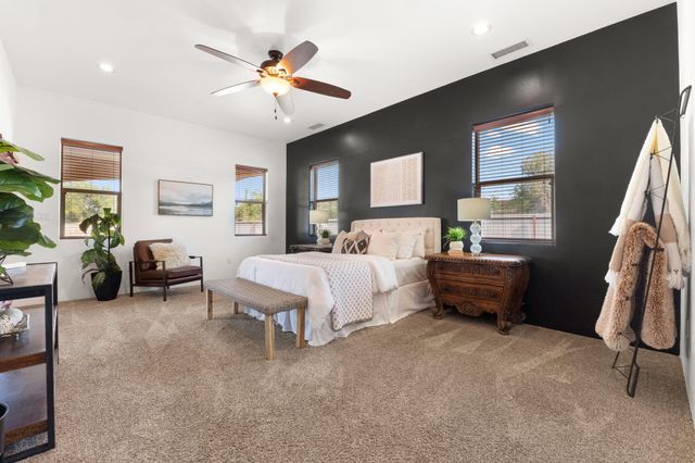 1202 Gabaldon Road NW, Albuquerque, NM 87104