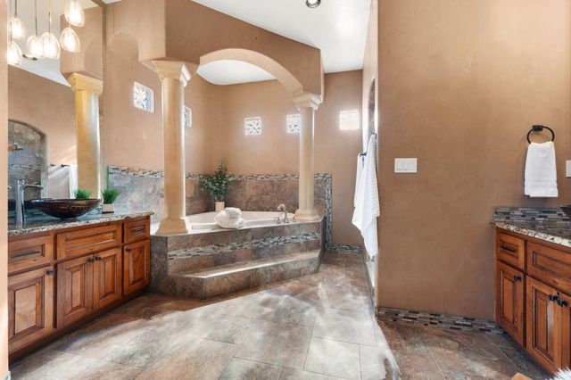 1202 Gabaldon Road NW, Albuquerque, NM 87104