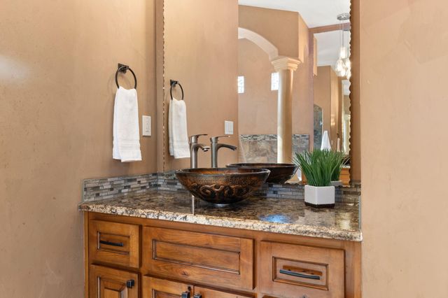 1202 Gabaldon Road NW, Albuquerque, NM 87104