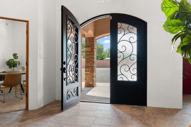 1202 Gabaldon Road NW, Albuquerque, NM 87104