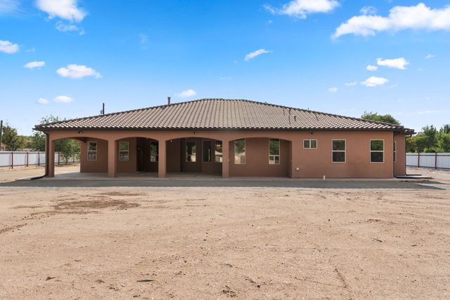 1202 Gabaldon Road NW, Albuquerque, NM 87104