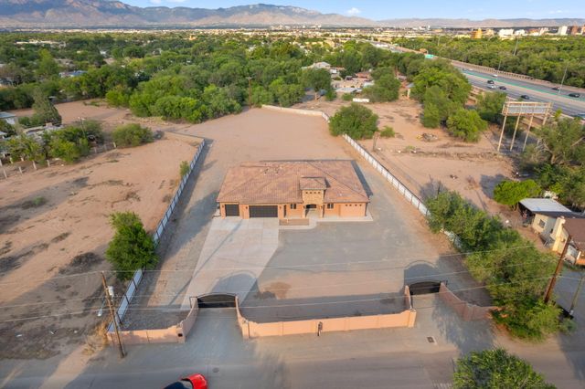 1202 Gabaldon Road NW, Albuquerque, NM 87104