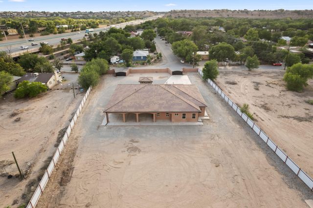 1202 Gabaldon Road NW, Albuquerque, NM 87104