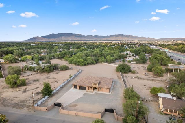 1202 Gabaldon Road NW, Albuquerque, NM 87104