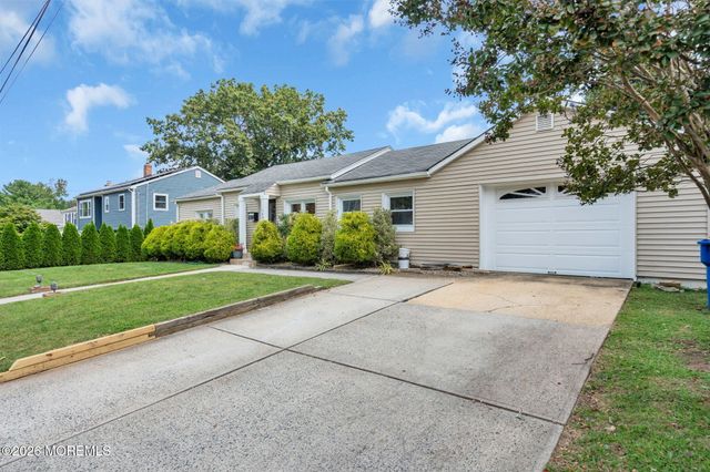 149 11th Street, Belford, NJ 07718