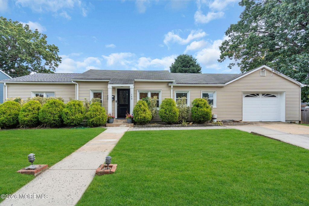 149 11th Street, Belford, NJ 07718