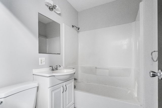 46 Adams St D6, Boston, MA 02122