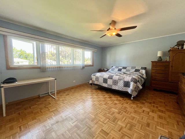 4537 W 102nd Street, Oak Lawn, IL 60453