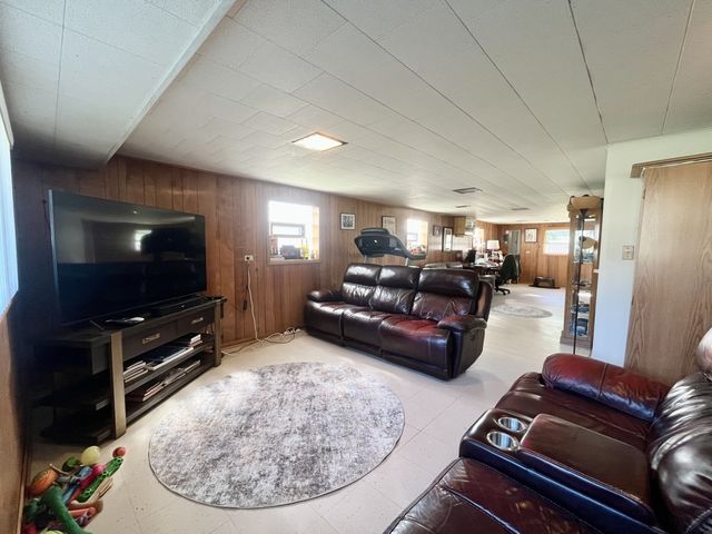 4537 W 102nd Street, Oak Lawn, IL 60453