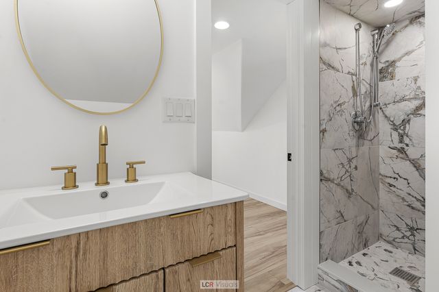 11055 S Avenue C, Chicago, IL 60617