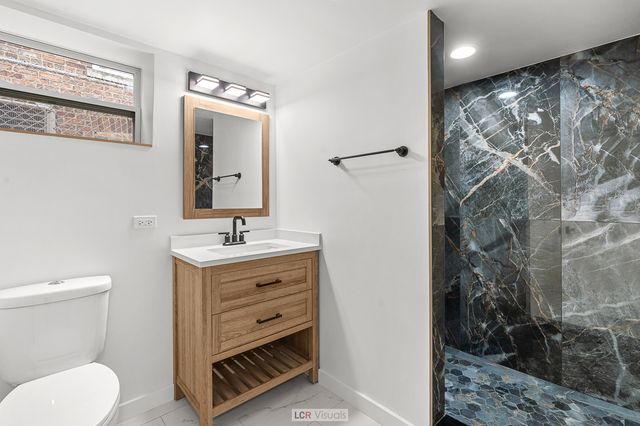 11055 S Avenue C, Chicago, IL 60617