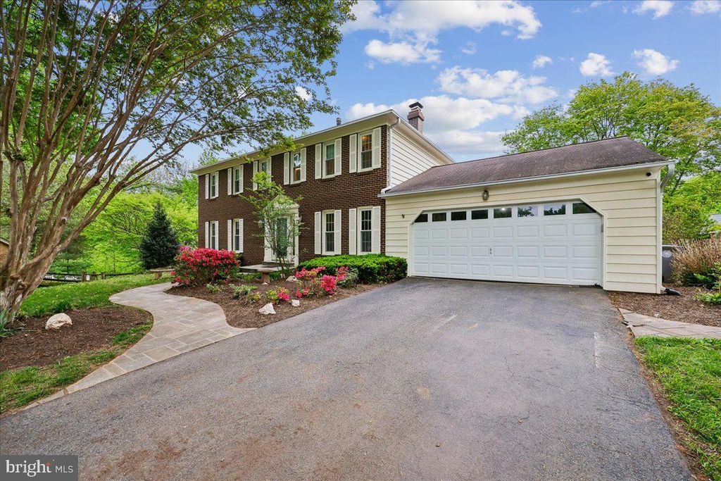 1515 BLUE MEADOW RD, Potomac, MD 20854