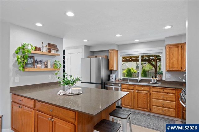 2109 N Valeri Dr, Newberg, OR 97132