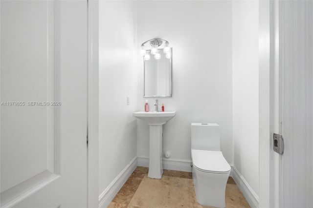 11950 SW 43rd St, Miami, FL 33175